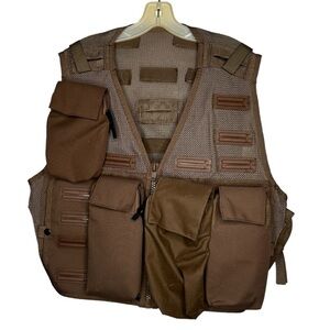 Ultimate‎ Survival Technologies Vest